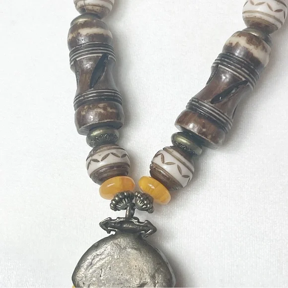 Vintage Sun Like Amazigh Amber & Bone Chunky Necklace - Picture 6 of 14